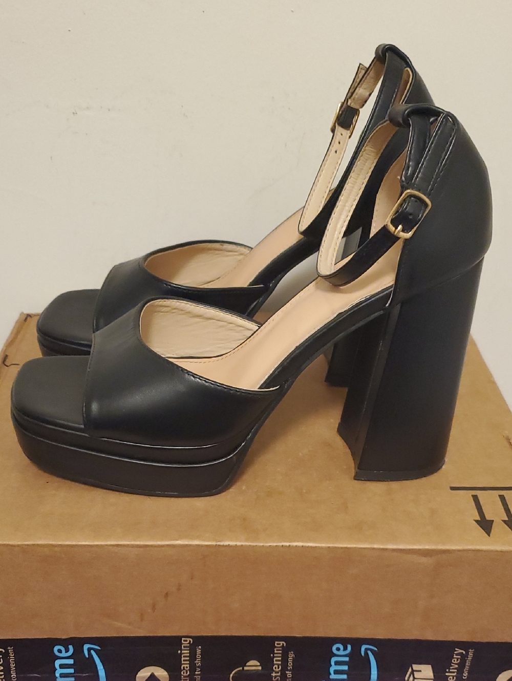 TOP Moda Black Platform Block Heel Sandals with Ankle Strap, Size 10.